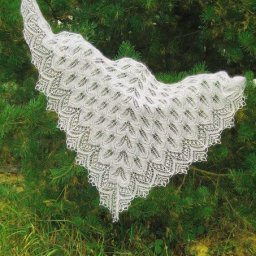 Нежная ажурная шаль