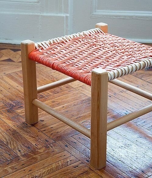 Плетеное сиденье для табурета