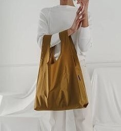 ​Πpоcтыe в пошиве сумки-пакеты