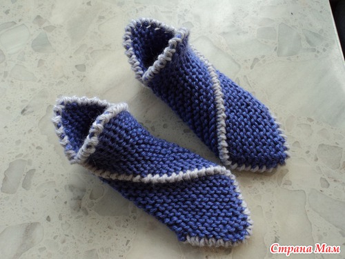 Вязаные тапочки спицами "Чиполино"