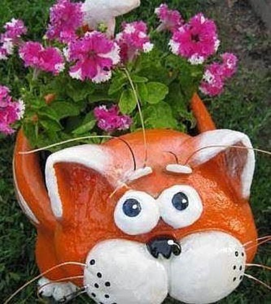 Котик-кашпо или вечный садовый друг