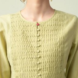 Декорируем блузы складками