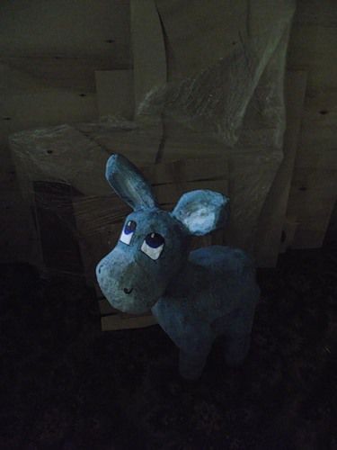 Ослик для украшения дачного газона