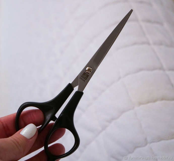 Делаем кисточку из ниток