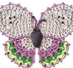 Прекрасная вязаная бабочка