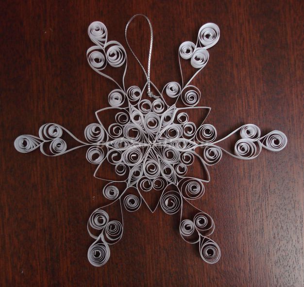 Снежинки в технике квиллинг