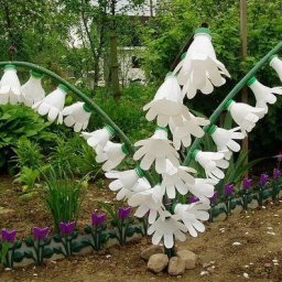 ​Идеи создания цветов из пластиковых бутылок