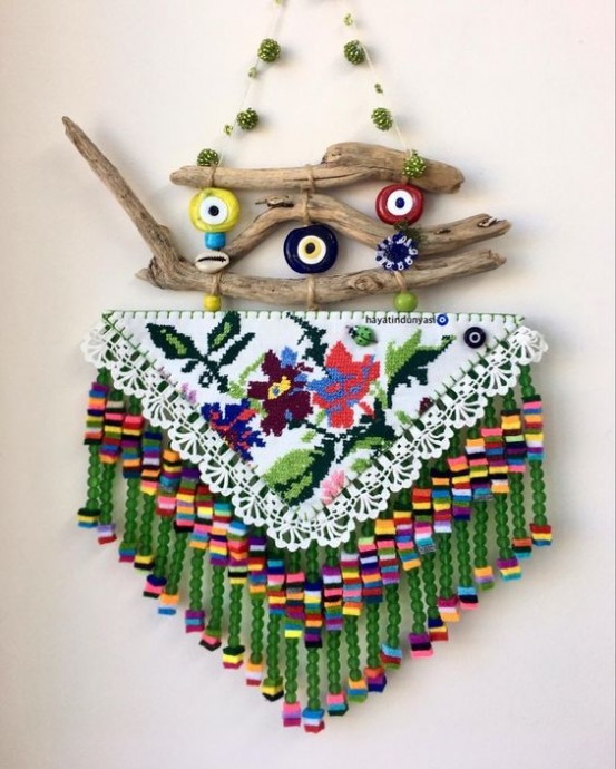 Оригинальные декоративные работы на обычных деревянных палочках