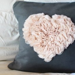 Декорируем подушку