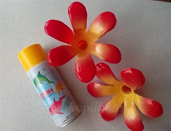 Цветы из пластиковых бутылок