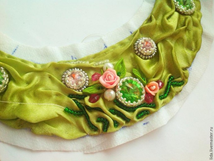 Шикарное колье "Утренняя роза"