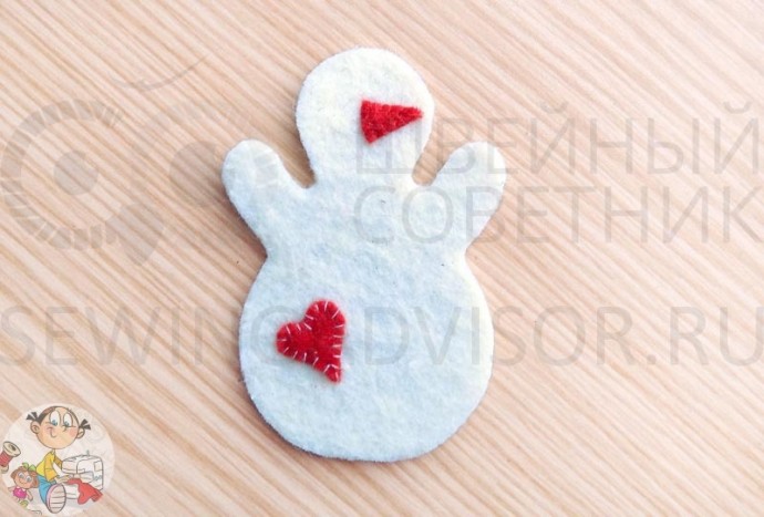 Новогодняя гирлянда с помпонами