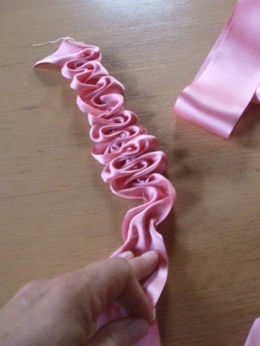 Великолепные георгины из атласных лент