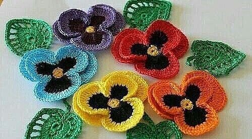 Анютины глазки крючком