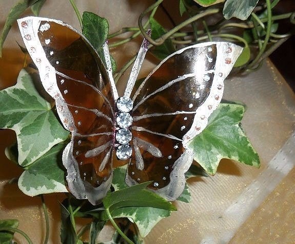 Бабочки из пластиковой бутылки