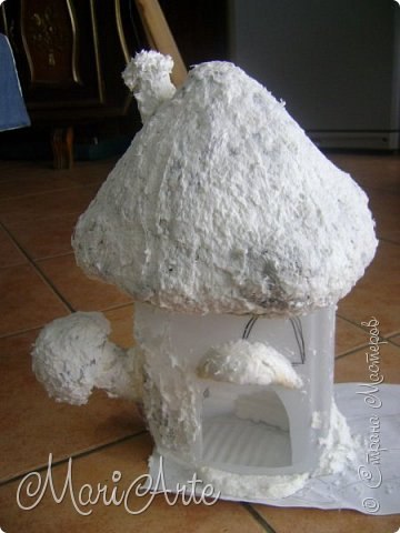 Домик из канистры