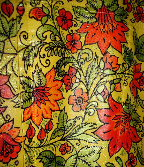 Роспись куртки в русском стиле