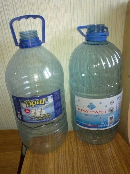 ​Попугай из пластиковых бутылок