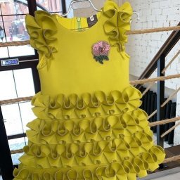 ​Изумительной красоты рюши