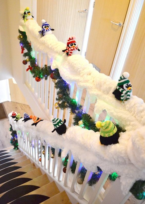 Как украсить перила к новому году