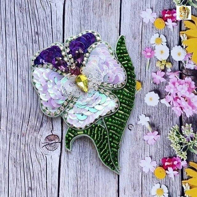 Яркие украшения из бисера и не только