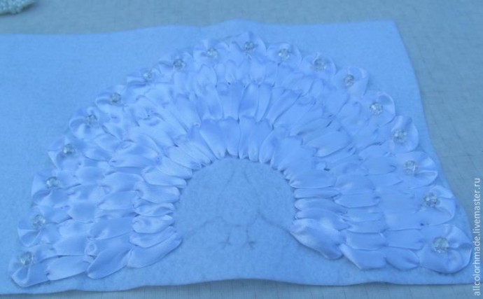 Делаем оригинальный элемент для аппликации "Белый павлин" Делаем оригинальный элемент для аппликации "Белый павлин"