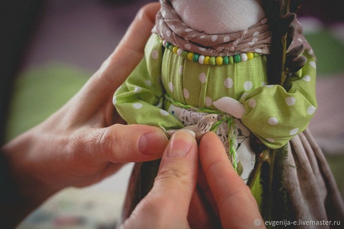 Куколка Вербница