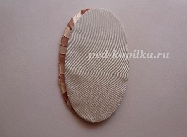 Лапоть из атласных лент