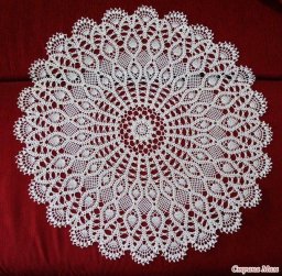 Невероятно красивая узорная салфетка