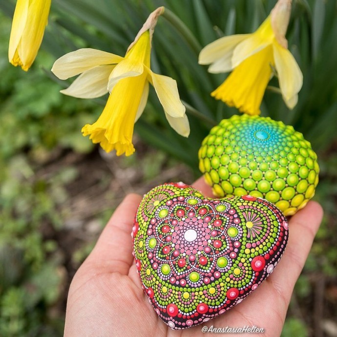 Медитативная красота в точечной росписи Anastasia Helten Медитативная красота в точечной росписи Anastasia Helten