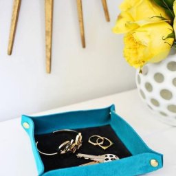 Простой органайзер из экокожи