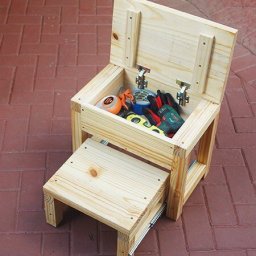 Табурет-лестница с небольшим коробом для хранения