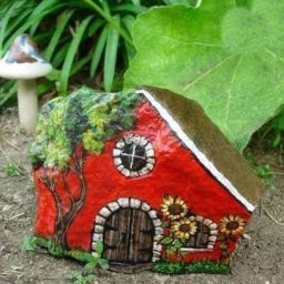 ​Домики из камней