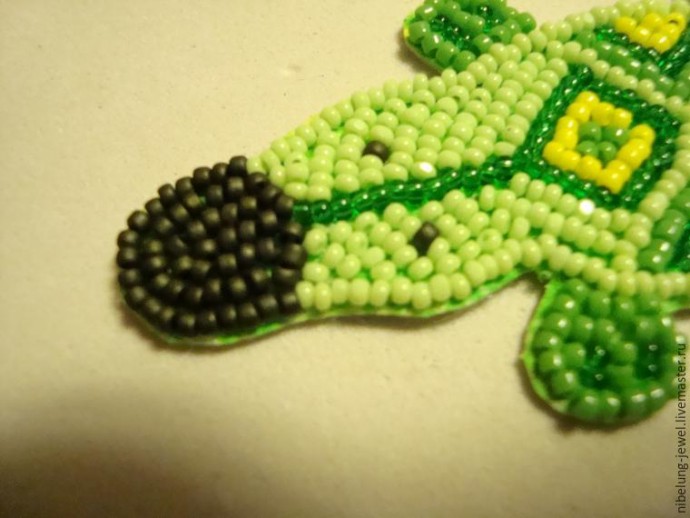 Утконос в этническом стиле