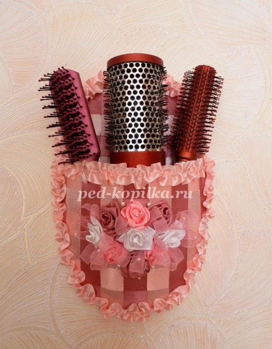 Лапоть из атласных лент