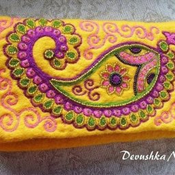 Валяние из шерсти с "индийским огурцом": идеи для творчества