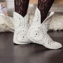 Милые домашние тапочки крючком