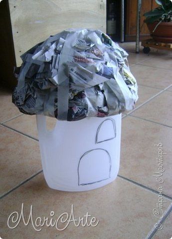 Домишко из пластиковой емкости