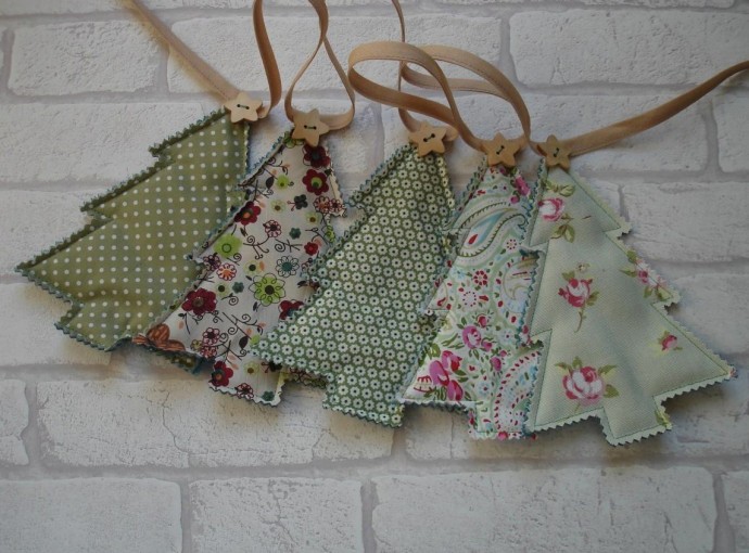 Новогодние елочки из ткани