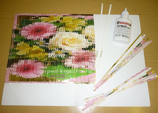 Панно с эффектом 3D из двух одинаковых открыток "Цветочная поляна" Панно с эффектом 3D из двух одинаковых открыток "Цветочная поляна"