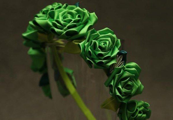 ​Невероятно красивая роза из атласной ленты в технике канзаши