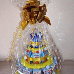 ​Торт из сладостей