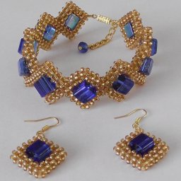 ​Запоминающийся комплект из бисера: мастер-класс