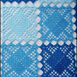 Плед из квадратных мотивов