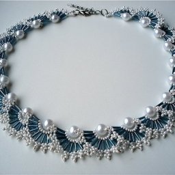 Плетём колье из бисера и бусин