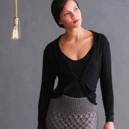 Красивая юбка с вязкой ромбиками