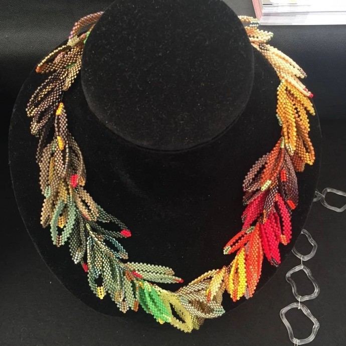 Ожерелье из бисера Ожерелье из бисера