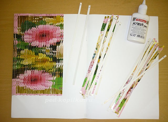 Панно с эффектом 3D из двух одинаковых открыток "Цветочная поляна" Панно с эффектом 3D из двух одинаковых открыток "Цветочная поляна"