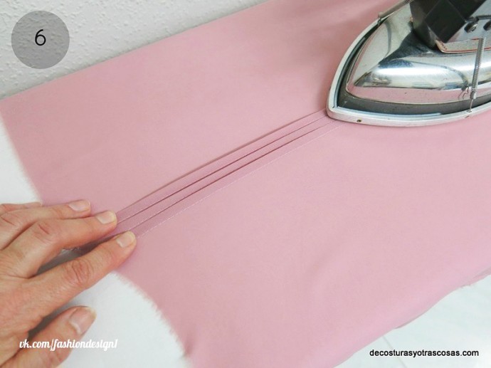 Декоративные складки на блузке