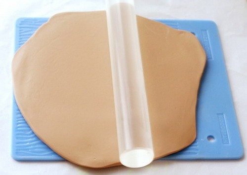 Декоративные тарелки из пластики